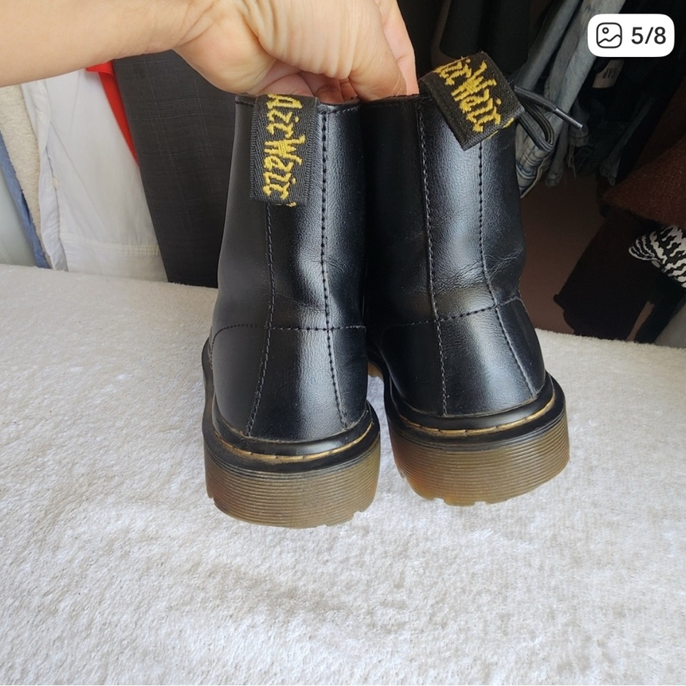 Dr. Martens Lace Boots Size 6 - Picture 5 of 7